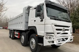 Used SINOTRUCK 8X4 Dump Truck