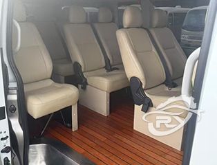 Used Toyota Hiace 13 Seats Mini Van