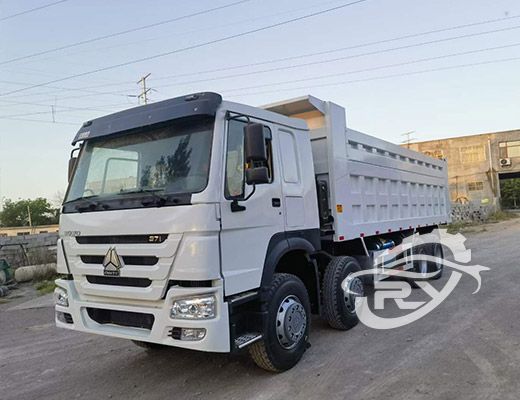 Used SINOTRUCK 8X4 Dump Truck