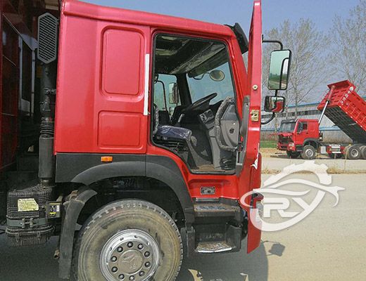 Used SINOTRUCK 6X4 RHD Dump Truck