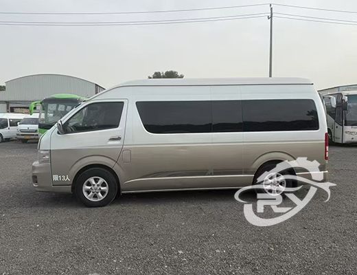 Used Toyota Hiace 13 Seats Mini Van