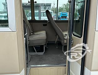 Second Hand Toyota Coaster Bus-Gasoline Engine