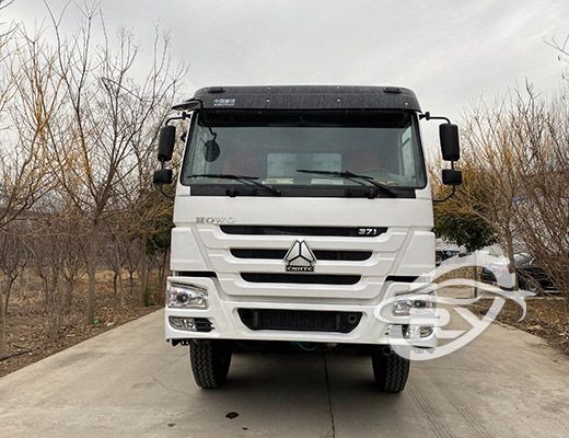 Used SINOTRUCK 8X4 Dump Truck